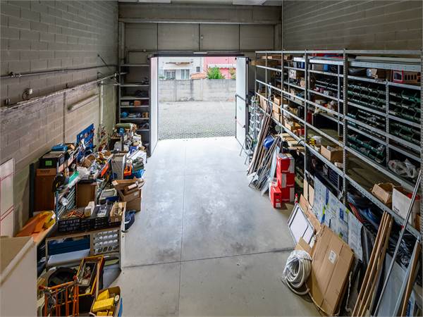 CAPANNONE a Saronno in via Buonarroti