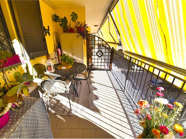 GARBAGNATE MILANESE - BILOCALE CON TERRAZZO E BOX AUTO