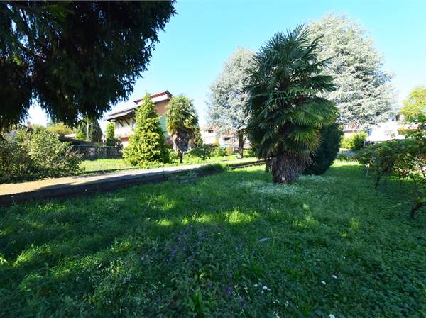Villa Bifamiliare in vendita a Carbonate