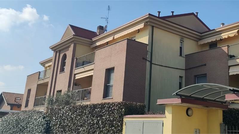 Ultimo Piano con Vista Rilassante sul Verde