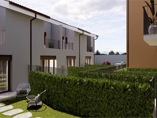 VILLETTA CON GIARDINO PRIVATO E BOX