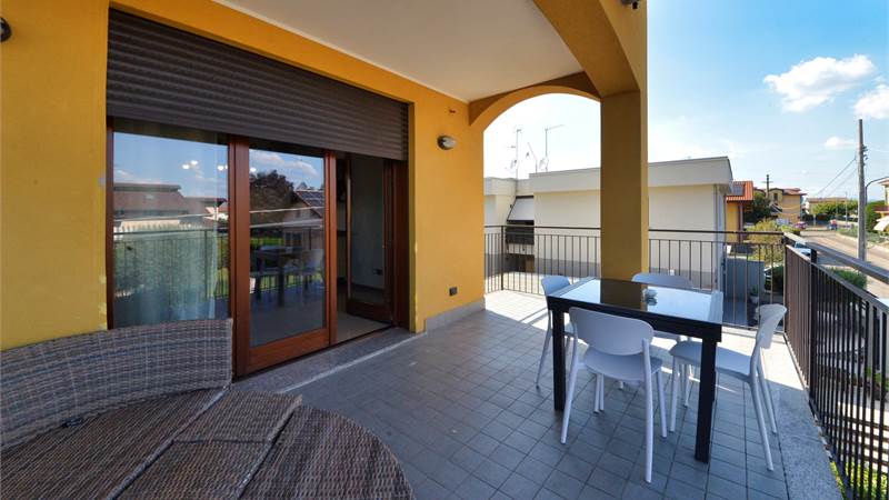 Trilocale con Terrazzo... La Tua Nuova Casa a Cislago!