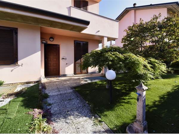 LA VILLA PERFETTA PER LA TUA FAMIGLIA